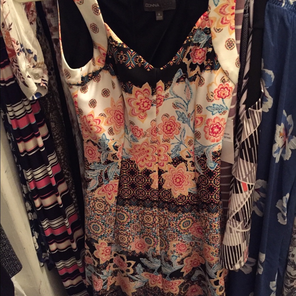 Dress - Picture 5 of 5